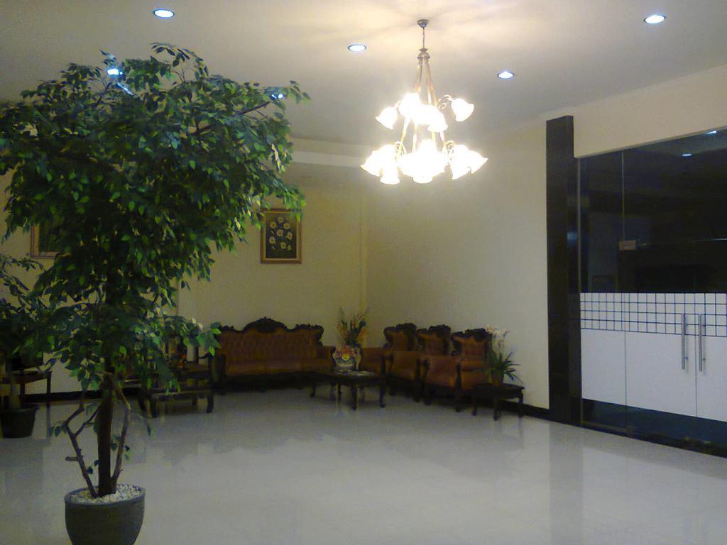 Kailani Inn Medan Bagian luar foto